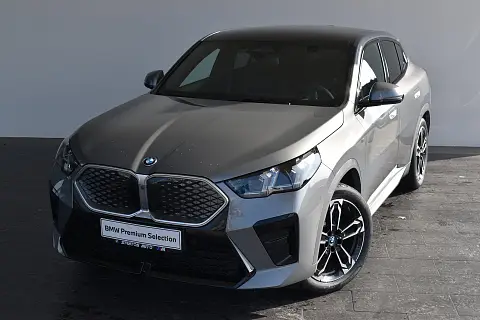 BMW iX2 xDrive30