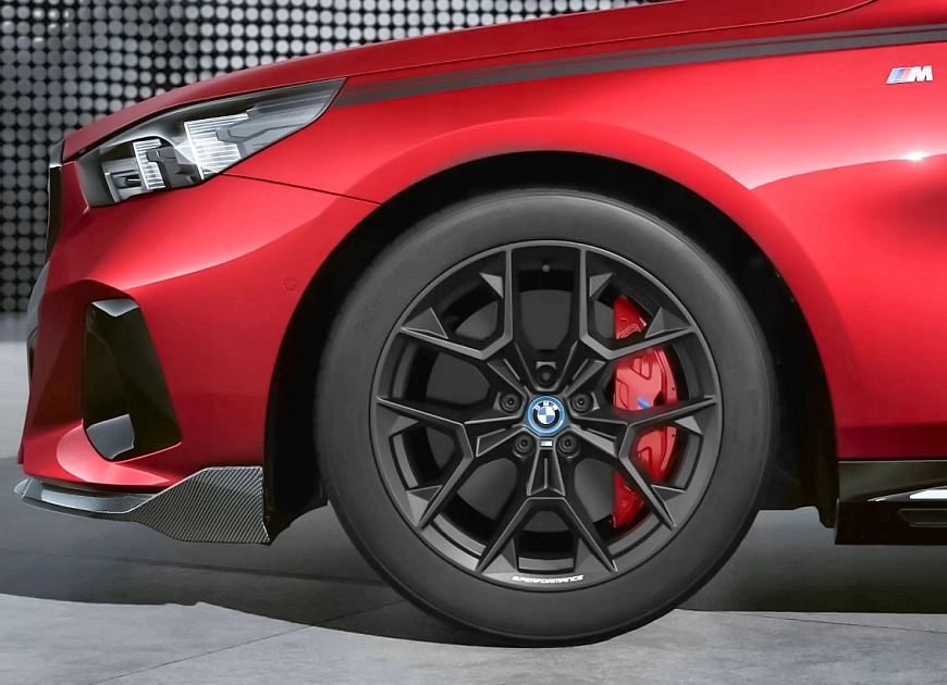 Pirelli P-Zero Winter 225/45 R19 102H, 275/40 R19 105H