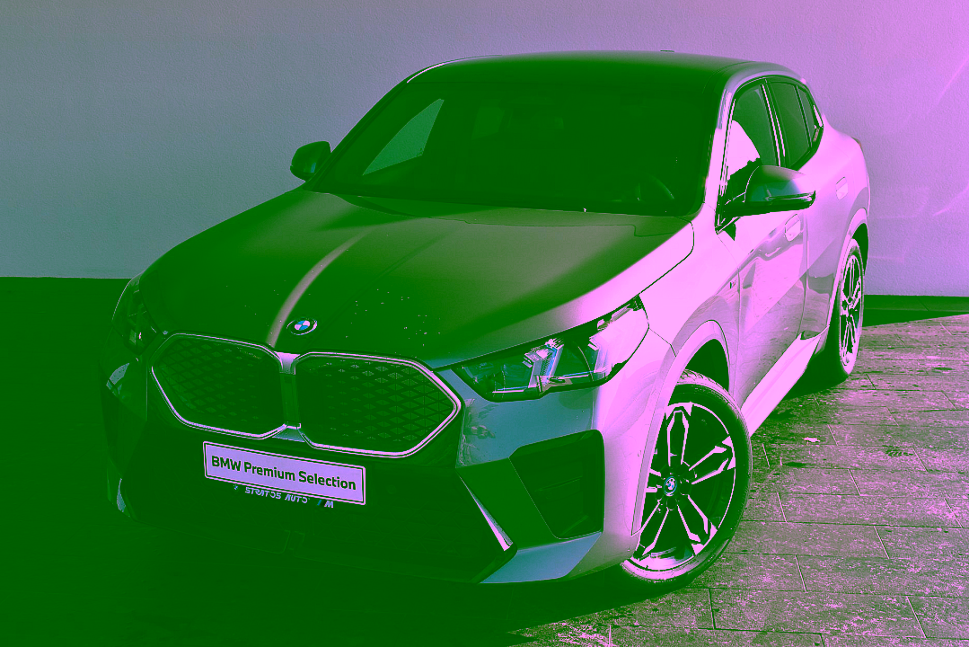 BMW iX2 xDrive30