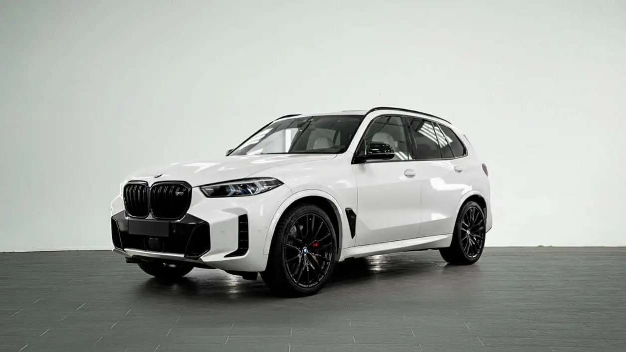 BMW X5 M60i