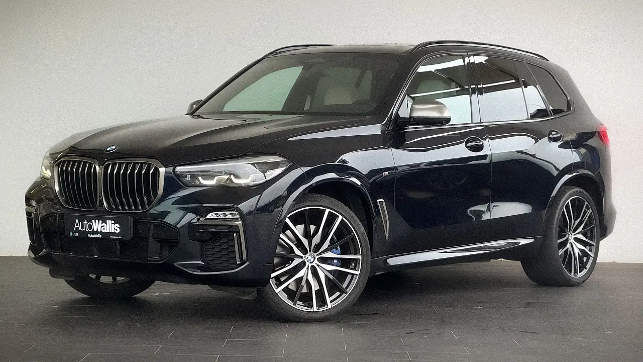 BMW X5 M50i