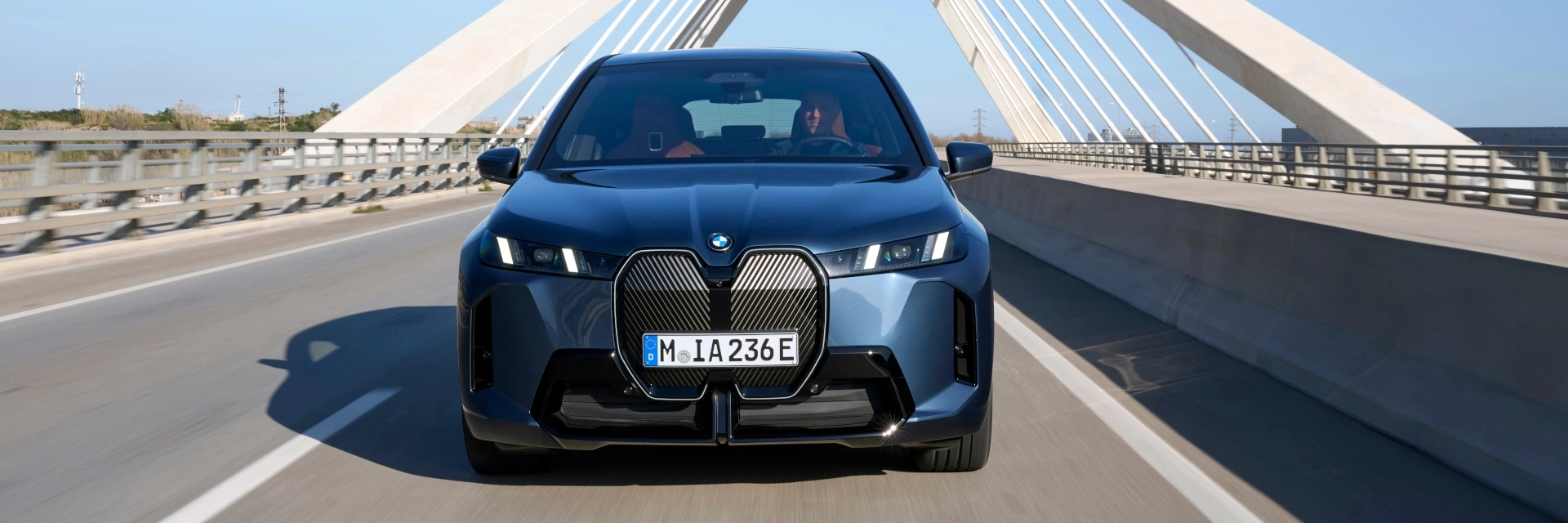 Dálniční asistent úrovně 2+ (řízení do 130 km/h)