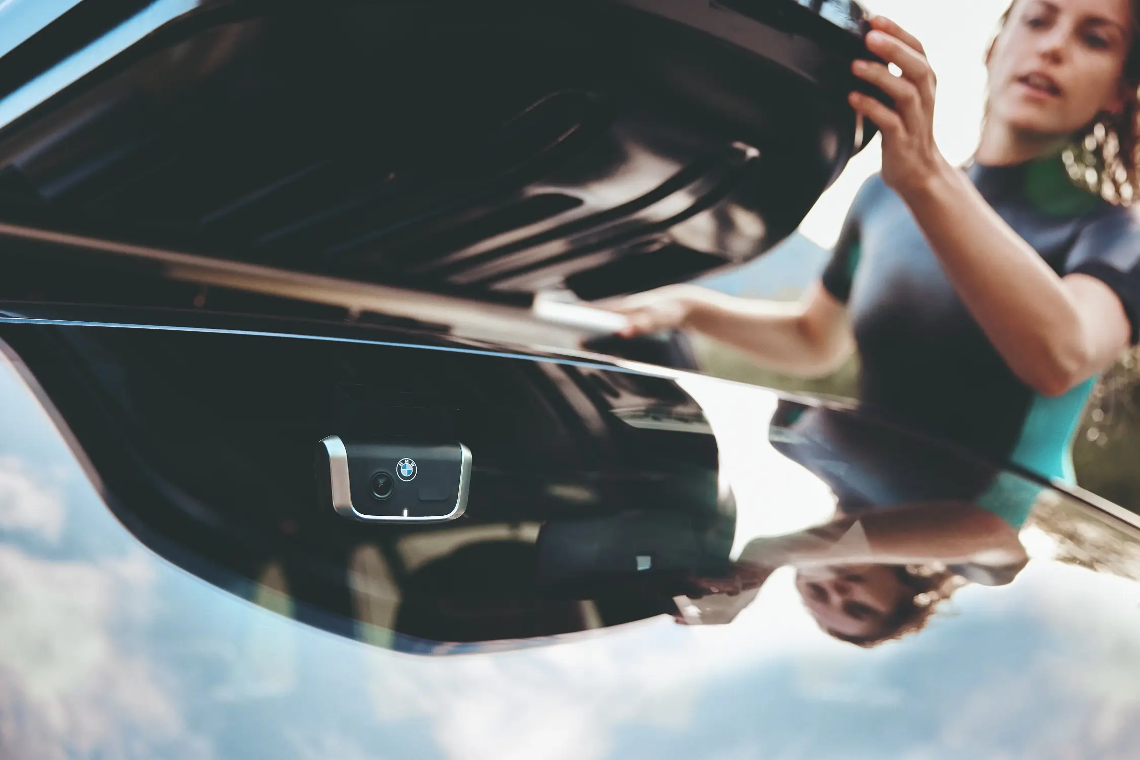 Získejte 10 % slevu na příčníky, Advanced Car Eye a Car Care tašku pro vaše BMW