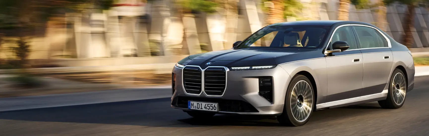 NOVÉ BMW ŘADY 7 - 2026 | JÍZDA SNŮ