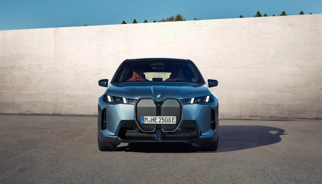 BMW iX