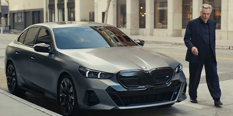 NOVÉ BMW i5 Sedan