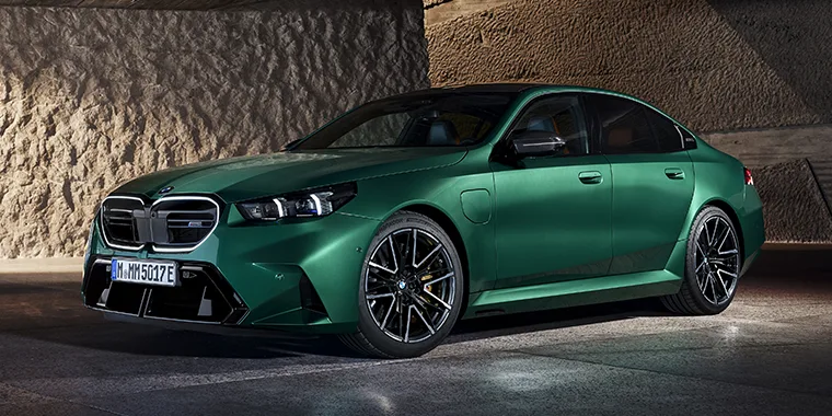 BMW M5 SEDAN