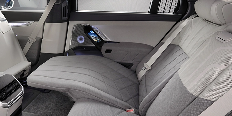 BMW ŘADA 7 | JÍZDA SNŮ