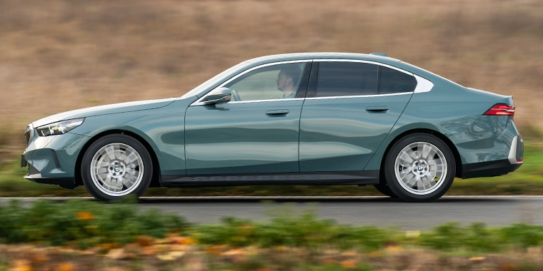 BMW ŘADA 5 Sedan