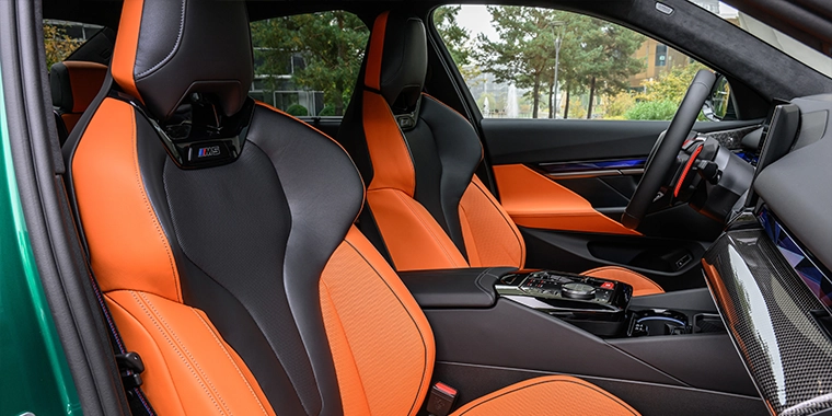 BMW M5 SEDAN
