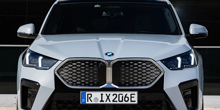 NOVÉ BMW iX2