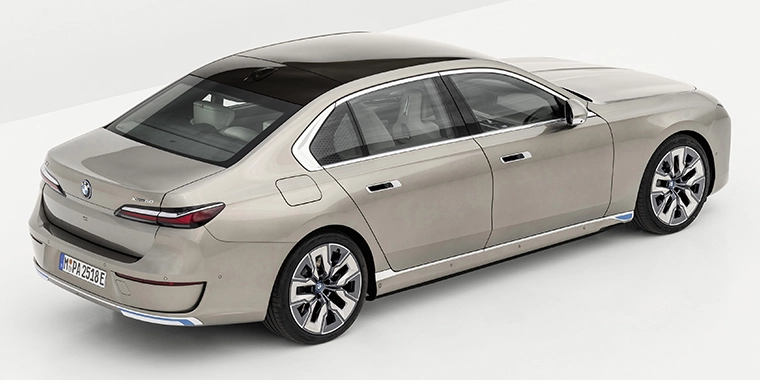 NOVÉ BMW i7