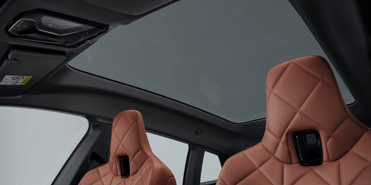 NOVÉ BMW iX (2025)