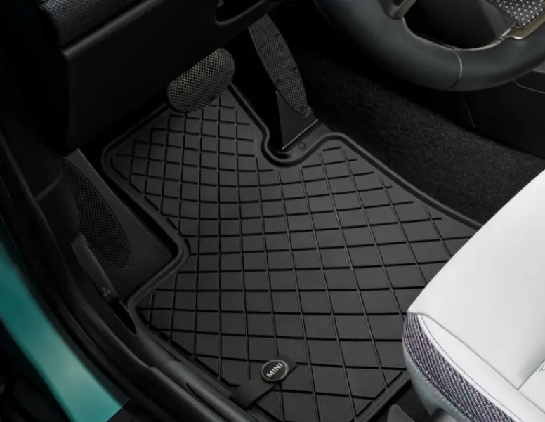 Sezónní originální příslušenství BMW a MINI nyní se slevou 20 %.